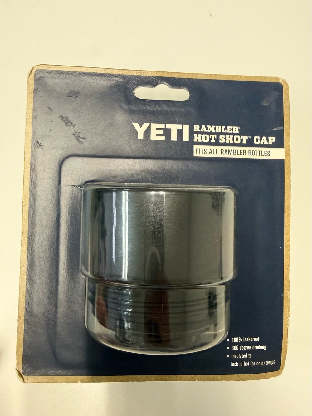 NEW YETI Rambler Bottle Hot Shot Cap